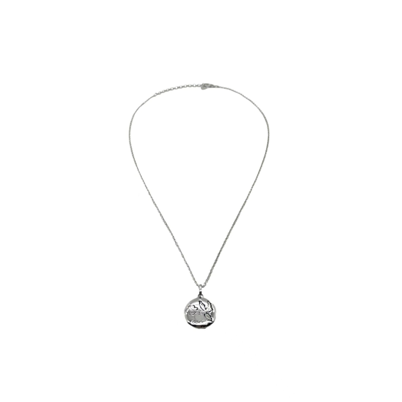 G*u*i necklaces